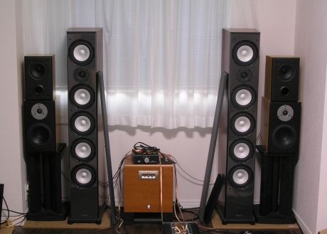 スピーカーシステム全景